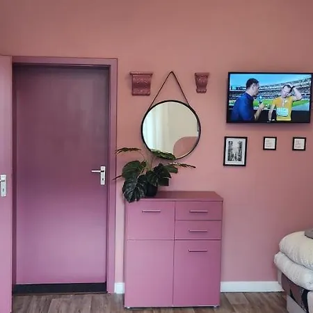 Elena Flat Rosa Zentrum Centro Westfield