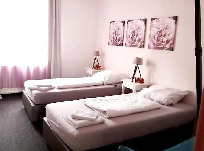 Elena Flat Rosa Zentrum Centro Westfield *